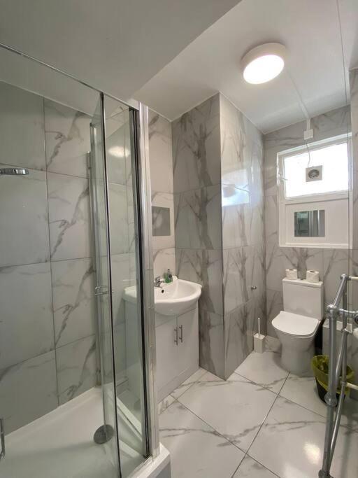 Charming Retreat In Pimlico Apartment ลอนดอน ภายนอก รูปภาพ