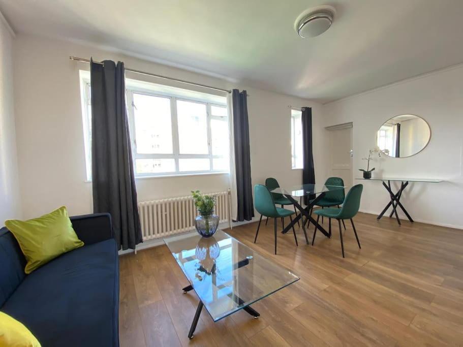 Charming Retreat In Pimlico Apartment ลอนดอน ภายนอก รูปภาพ