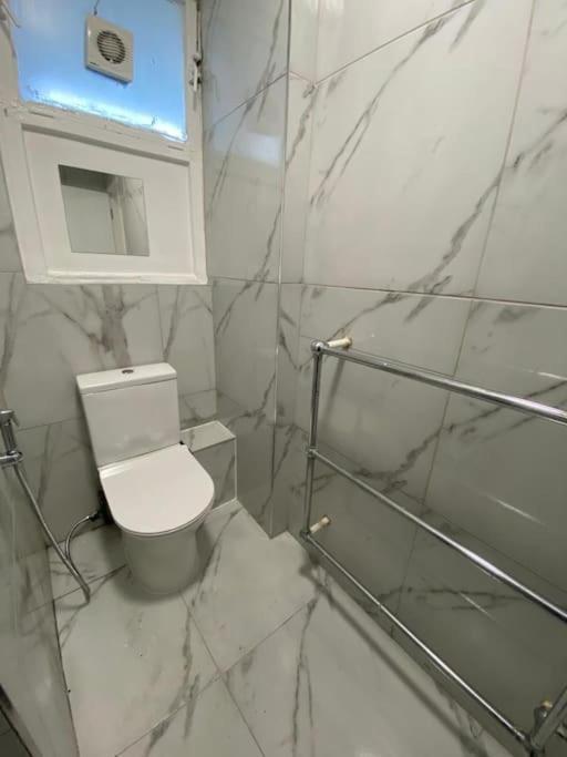 Charming Retreat In Pimlico Apartment ลอนดอน ภายนอก รูปภาพ